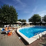Alexandra Plaza Ριτσιόνε