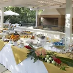 Alexandra Plaza 4*