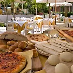 Ξενοδοχείο Alexandra Plaza 4*