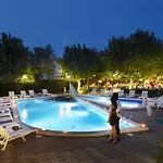 Alexandra Plaza