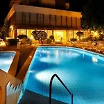 Alexandra Plaza Ξενοδοχείο 4*