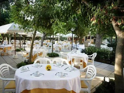 Color Alexandra Plaza Family Otel