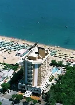 Alexandra Plaza