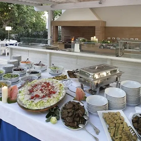 Color Alexandra Plaza Family Hotel