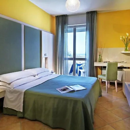 Color Alexandra Plaza Family Hotel Hotel 4*
