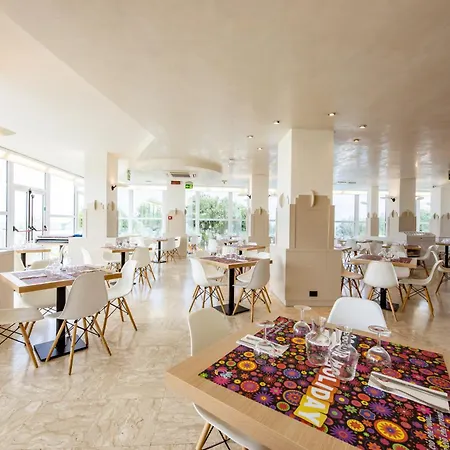 Color Alexandra Plaza Family Hotel 4* Riccione
