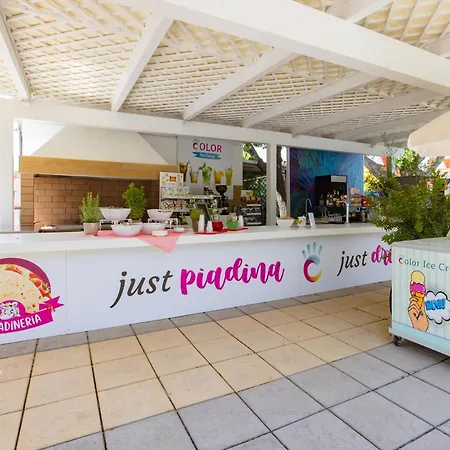 Color Alexandra Plaza Family Hotel 4*