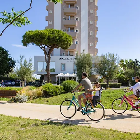 Color Alexandra Plaza Family Hotel Hotel 4*