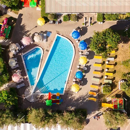 Color Alexandra Plaza Family Hotel Hotel