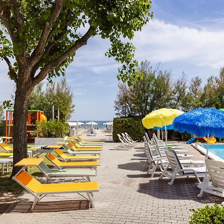 Hotel Color Alexandra Plaza Family Hotel 4*