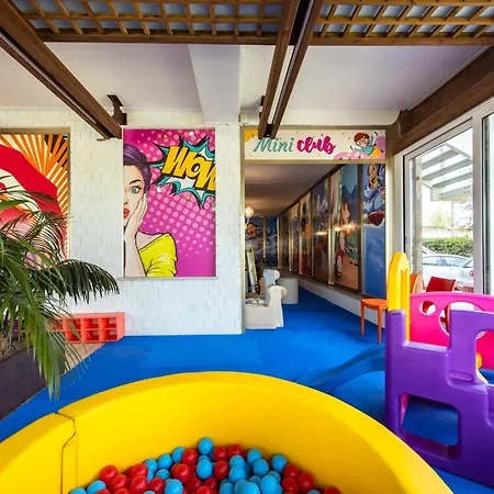 Hotel Color Alexandra Plaza Family Hotel Riccione