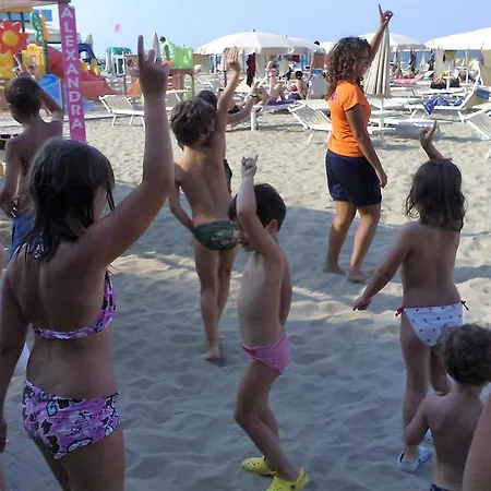 Color Alexandra Plaza Family Hotel 4* Riccione