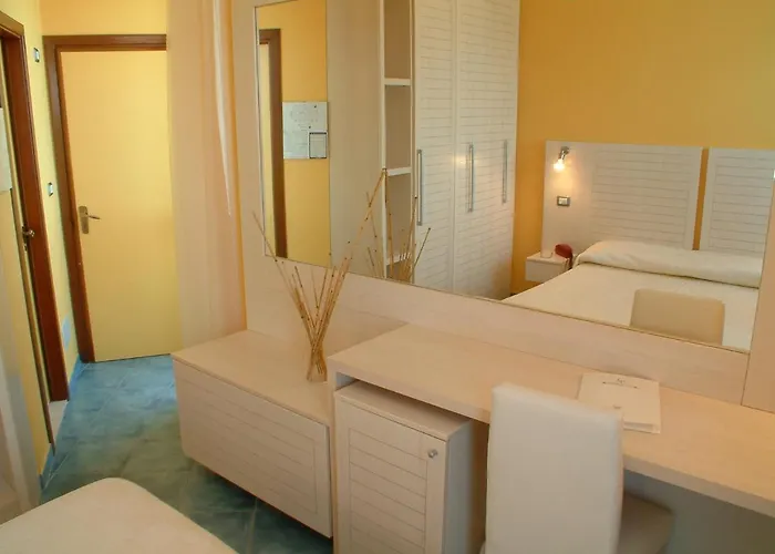 Alexandra Plaza Hotel