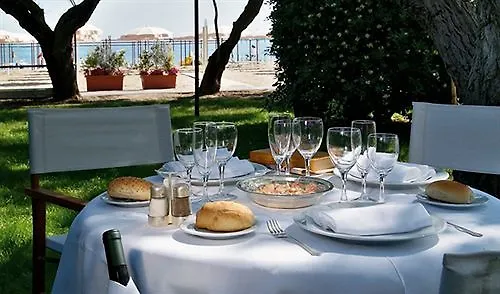 Alexandra Plaza Hotel