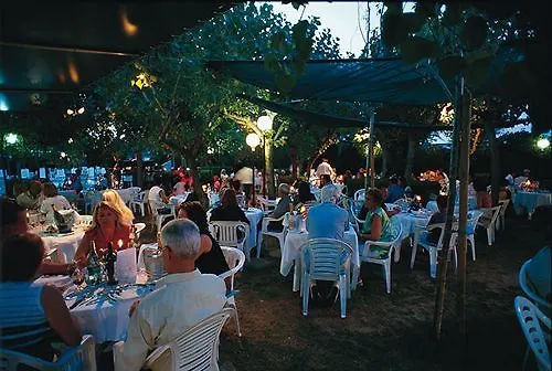 Ξενοδοχείο Alexandra Plaza 4*