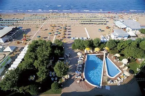 فندق Alexandra Plaza ريتشيوني